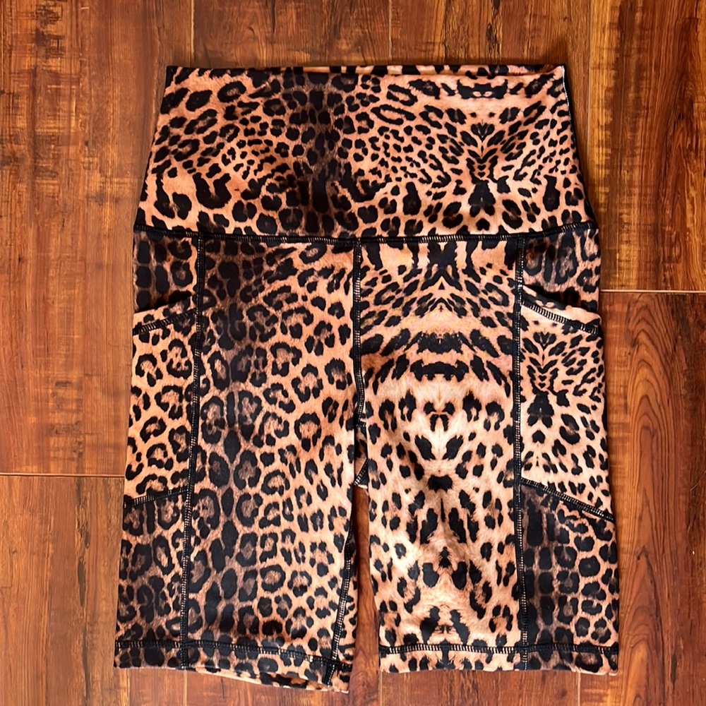Yogalicious Cheetah Print Bike Shorts w/Pockets